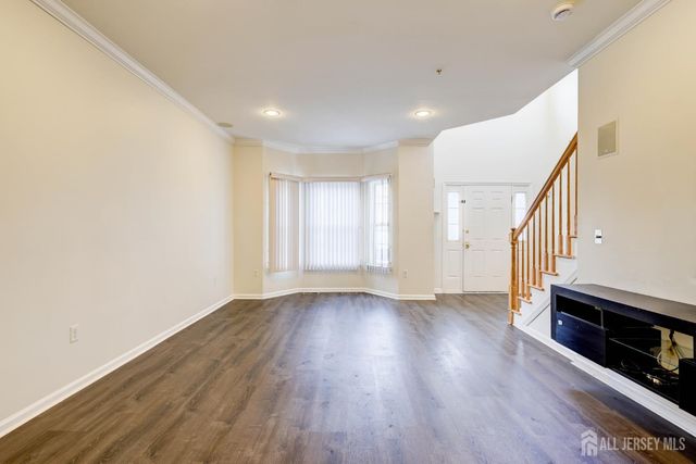 100 Forest Drive, Piscataway, NJ 08854