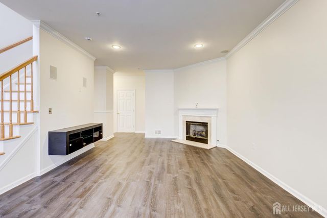 100 Forest Drive, Piscataway, NJ 08854