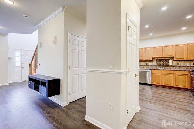 100 Forest Drive, Piscataway, NJ 08854