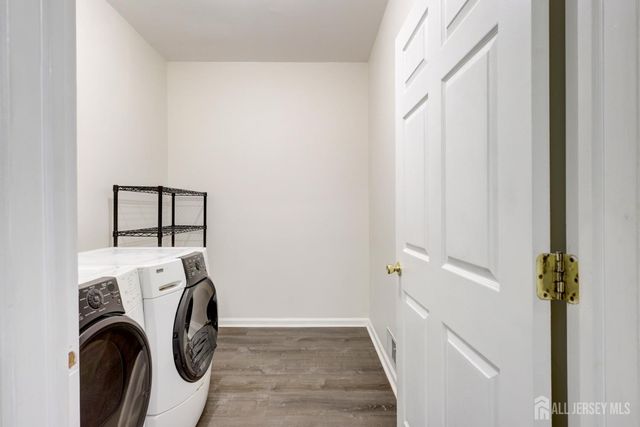 100 Forest Drive, Piscataway, NJ 08854