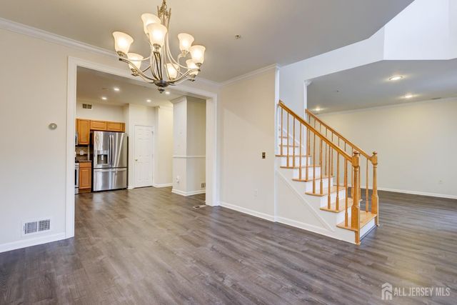 100 Forest Drive, Piscataway, NJ 08854