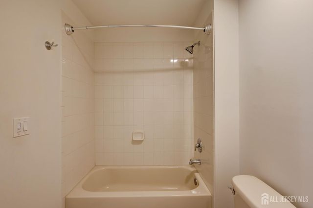 100 Forest Drive, Piscataway, NJ 08854