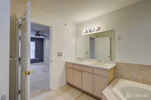 100 Forest Drive, Piscataway, NJ 08854