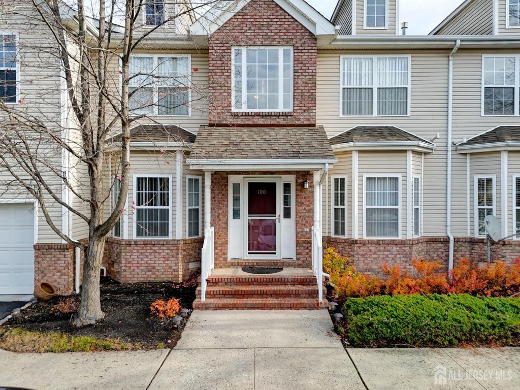 100 Forest Drive, Piscataway, NJ 08854