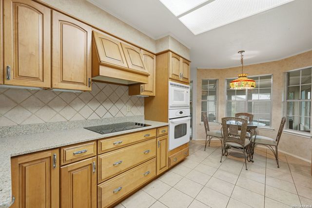 6200 SHADY BRK, Windcrest, TX 78239