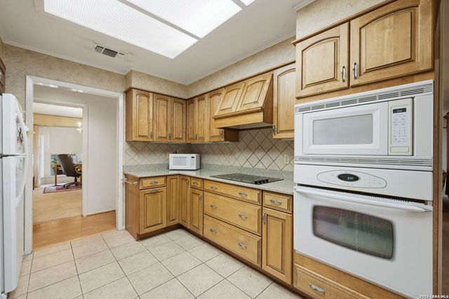 6200 SHADY BRK, Windcrest, TX 78239