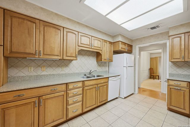 6200 SHADY BRK, Windcrest, TX 78239
