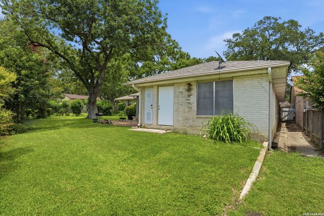 6200 SHADY BRK, Windcrest, TX 78239