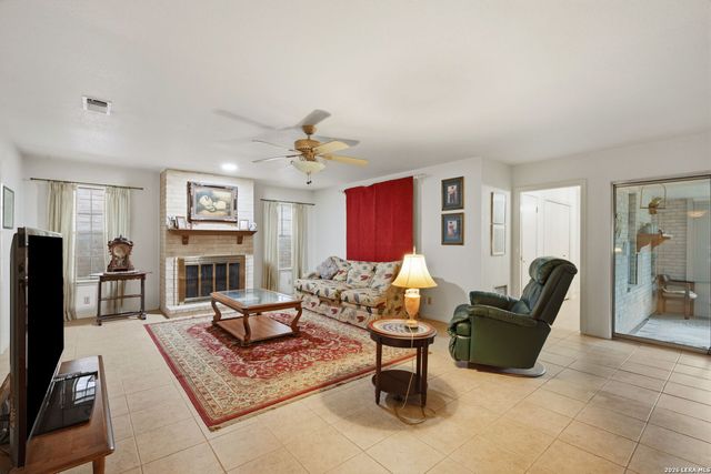 6200 SHADY BRK, Windcrest, TX 78239