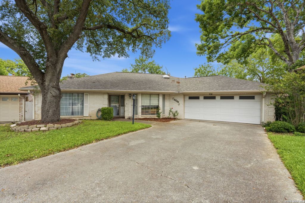 6200 SHADY BRK, Windcrest, TX 78239