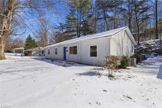 5141 Butterfield Drive, Winston-salem, NC 27105