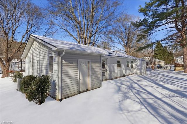 5141 Butterfield Drive, Winston-salem, NC 27105