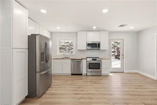 5141 Butterfield Drive, Winston-salem, NC 27105