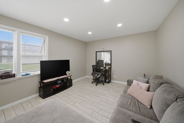 3172 W Meadow Lane Drive 26, Merrionette Park, IL 60803