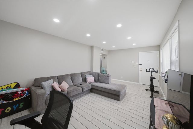 3172 W Meadow Lane Drive 26, Merrionette Park, IL 60803