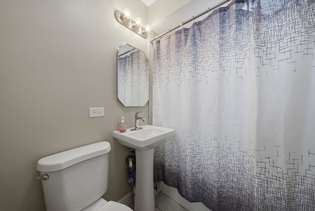 3172 W Meadow Lane Drive 26, Merrionette Park, IL 60803