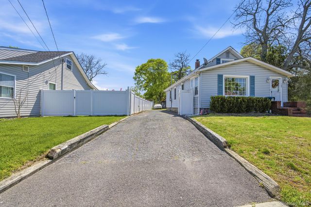 109 Grove Avenue, Patchogue, NY 11772