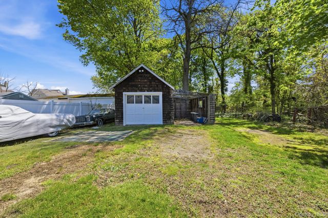 109 Grove Avenue, Patchogue, NY 11772