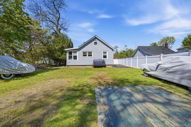109 Grove Avenue, Patchogue, NY 11772
