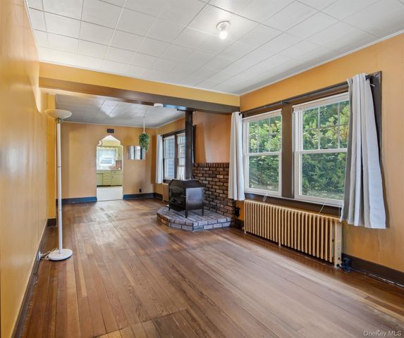 109 Grove Avenue, Patchogue, NY 11772