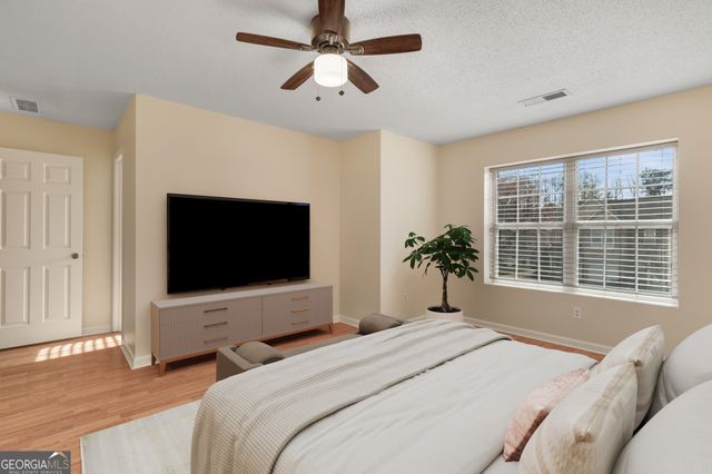 1102 Pleasant Oaks Court, Lawrenceville, GA 30044