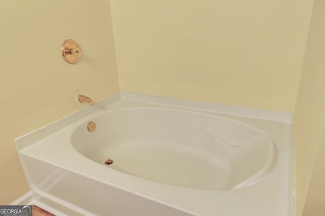 1102 Pleasant Oaks Court, Lawrenceville, GA 30044