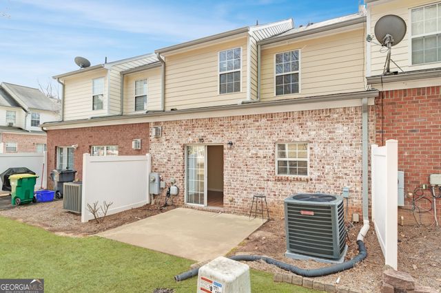 1102 Pleasant Oaks Court, Lawrenceville, GA 30044