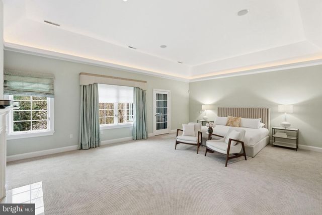 904 MACKALL AVE, Mclean, VA 22101