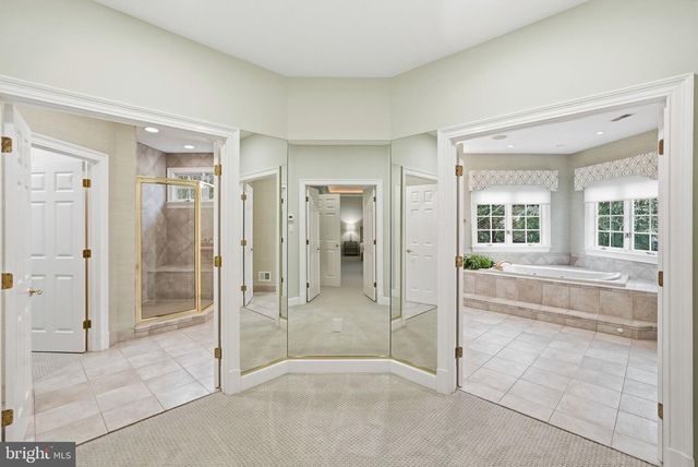 904 MACKALL AVE, Mclean, VA 22101