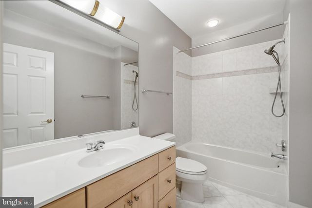 904 MACKALL AVE, Mclean, VA 22101