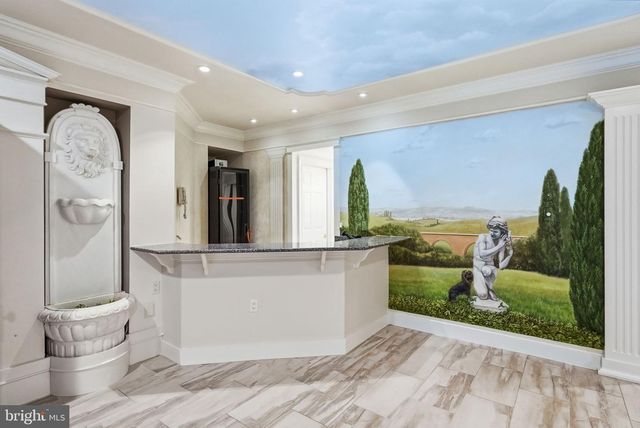 904 MACKALL AVE, Mclean, VA 22101