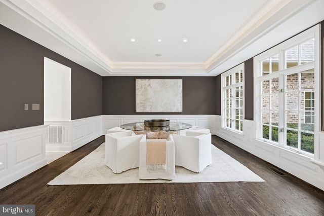 904 MACKALL AVE, Mclean, VA 22101