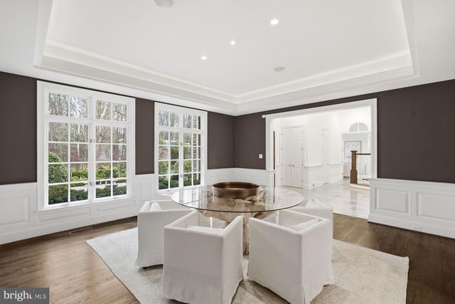 904 MACKALL AVE, Mclean, VA 22101