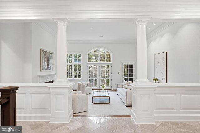 904 MACKALL AVE, Mclean, VA 22101