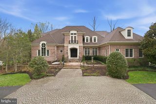 904 MACKALL AVE, Mclean, VA 22101