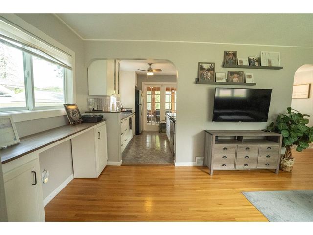 2027 Northwood Drive, North Saint Paul, MN 55109