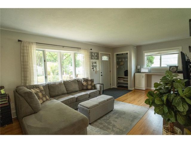 2027 Northwood Drive, North Saint Paul, MN 55109