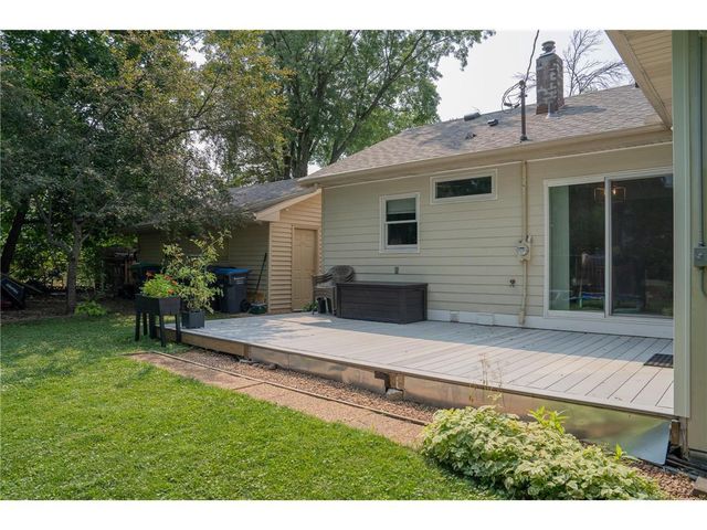 2027 Northwood Drive, North Saint Paul, MN 55109