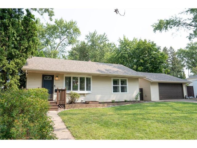 2027 Northwood Drive, North Saint Paul, MN 55109