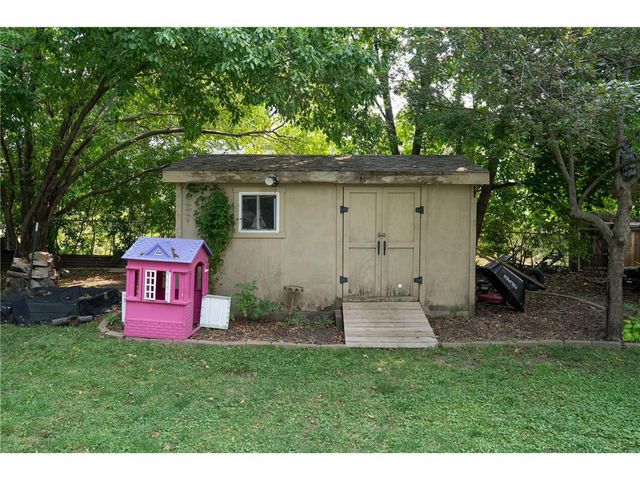 2027 Northwood Drive, North Saint Paul, MN 55109
