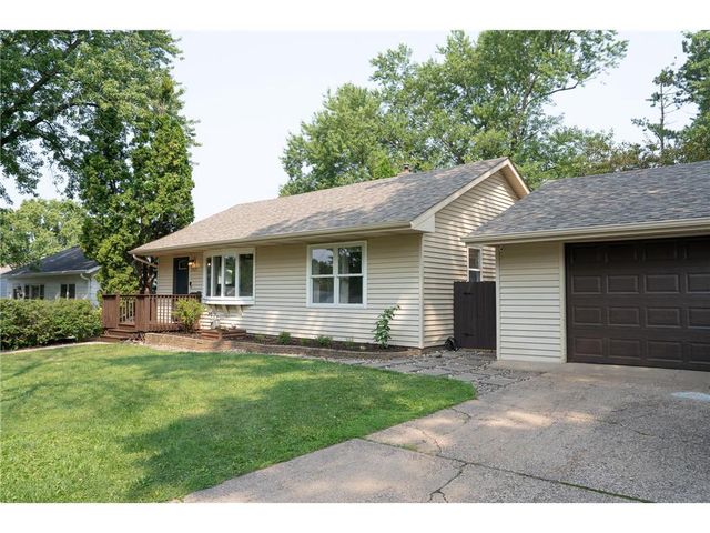 2027 Northwood Drive, North Saint Paul, MN 55109