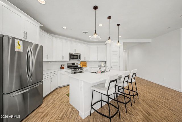9837 E TIBURON Avenue, Mesa, AZ 85212