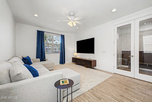 9837 E TIBURON Avenue, Mesa, AZ 85212