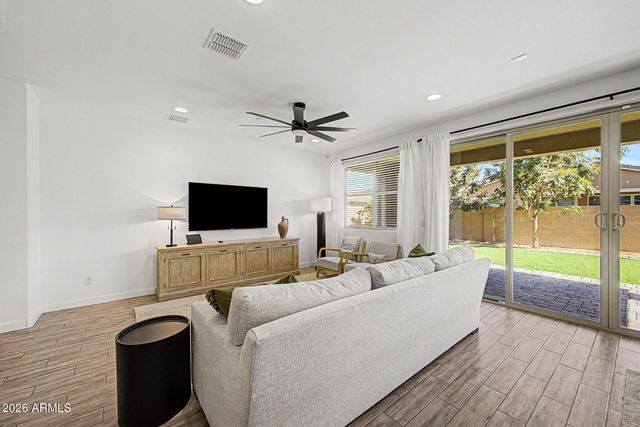 9837 E TIBURON Avenue, Mesa, AZ 85212