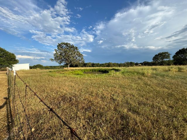 23211 Farm Road 2050, Aurora, MO 65605