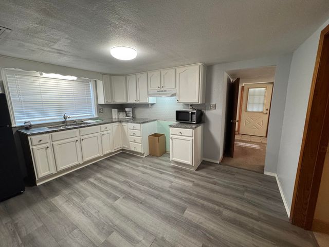 23211 Farm Road 2050, Aurora, MO 65605