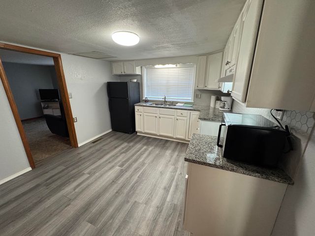 23211 Farm Road 2050, Aurora, MO 65605