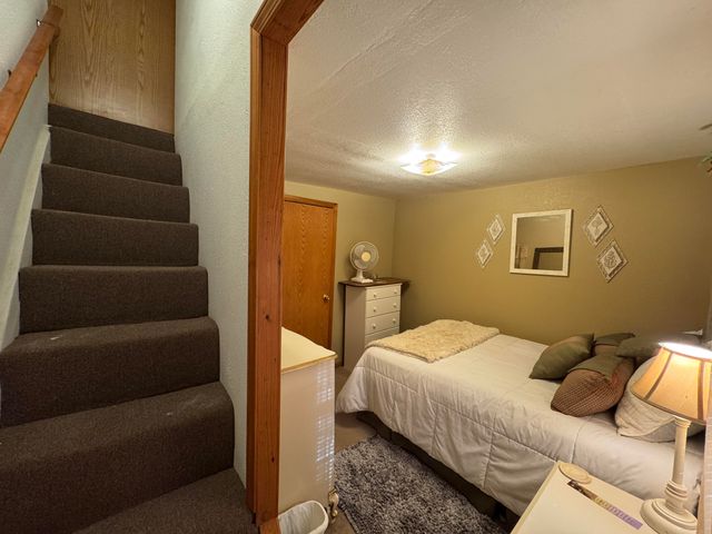 23211 Farm Road 2050, Aurora, MO 65605