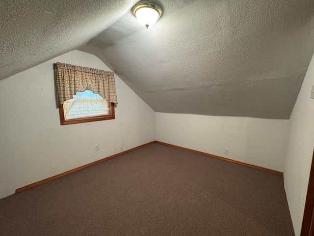 23211 Farm Road 2050, Aurora, MO 65605