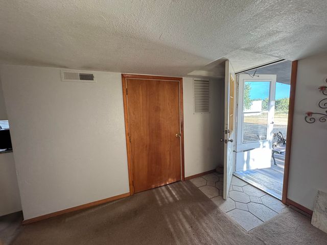 23211 Farm Road 2050, Aurora, MO 65605